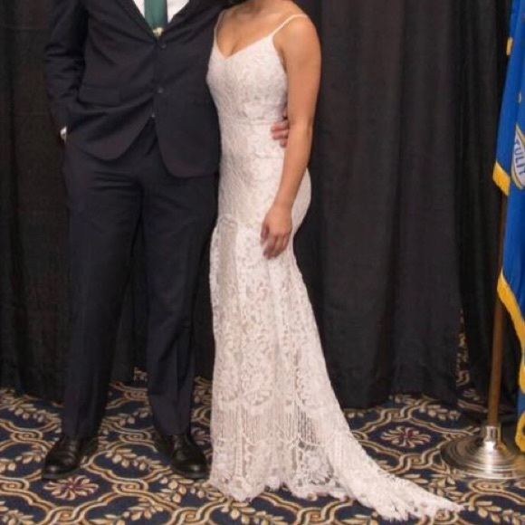 🅿️SOLD🅿️ Lulus white lace maxi dress - Picture 6 of 6